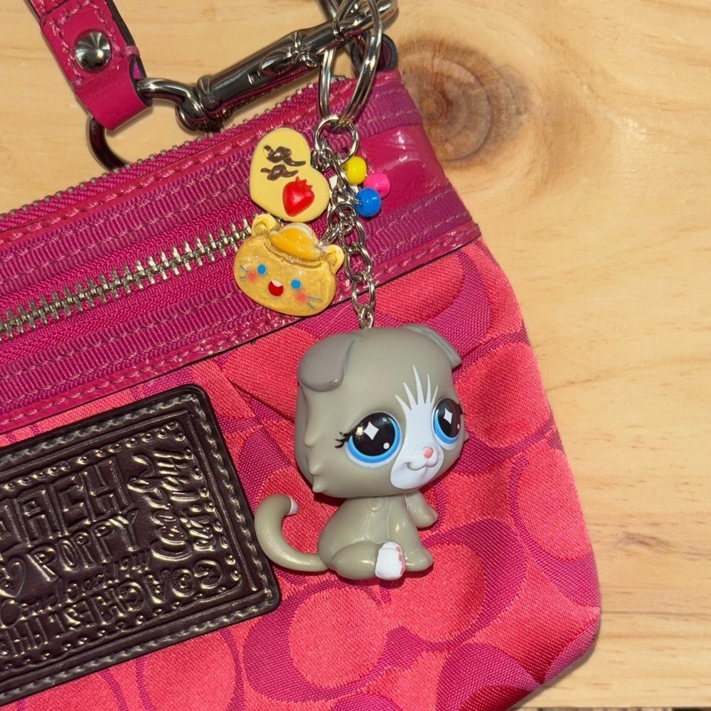 Littlest Pet Shop LPS G7 Series 4 Gray Cat Keychain